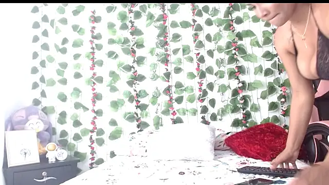 Snapshot of camilavagina24 chatting on 11-04-25, 06:51 camilavagina24 online show from 11-04-25, 06:51