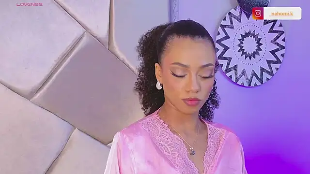 Nahomi King online show from 02-24-25, 01:10