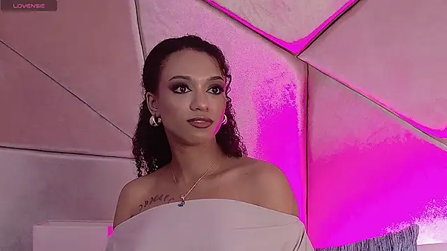 Nahomi King online show from 12-20-25, 04:25