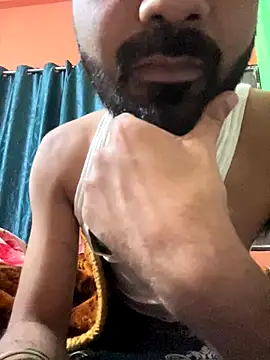 Snapshot of ALWAYSHORNYDADDY chatting on 12-15-25, 06:56 ALWAYSHORNYDADDY online show from 12-15-25, 06:56