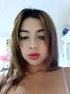 Snapshot of Yelena_mutiz chatting on 09-30-25, 01:49 Yelena mutiz online show from 09-30-25, 01:49