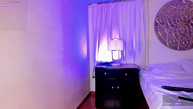 Snapshot of Chloee_Evans1 chatting on 09-17-25, 06:42 Chloee Evans1 online show from 09-17-25, 06:42