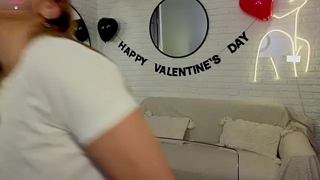 Snapshot of Wendy_D0ll chatting on 02-14-26, 09:33 Wendy D0ll online show from 02-14-26, 09:33