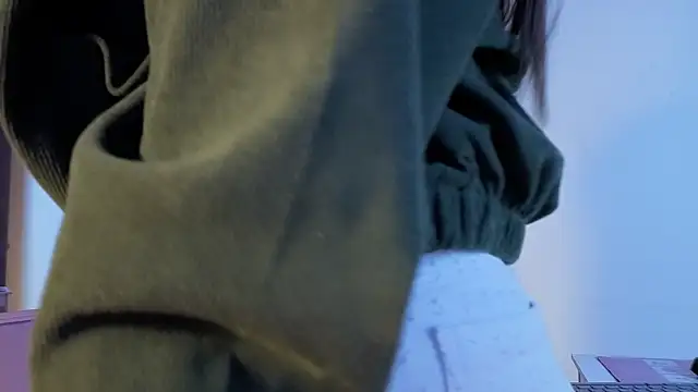 Elecktra sweet online show from 04-15-26, 07:43