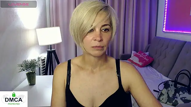 Blonde lola444 online show from 06-29-26, 07:36