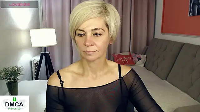 Blonde lola444 online show from 07-16-26, 04:35