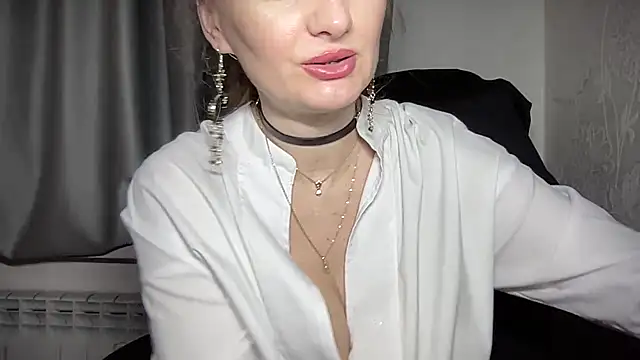 Snapshot of Viola_sweet chatting on 02-06-25, 11:58 Viola sweet online show from 02-06-25, 11:58