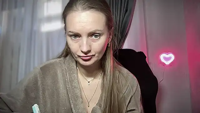 Snapshot of Viola_sweet chatting on 02-18-25, 07:54 Viola sweet online show from 02-18-25, 07:54