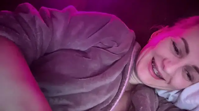 Snapshot of Viola_sweet chatting on 02-18-25, 05:10 Viola sweet online show from 02-18-25, 05:10