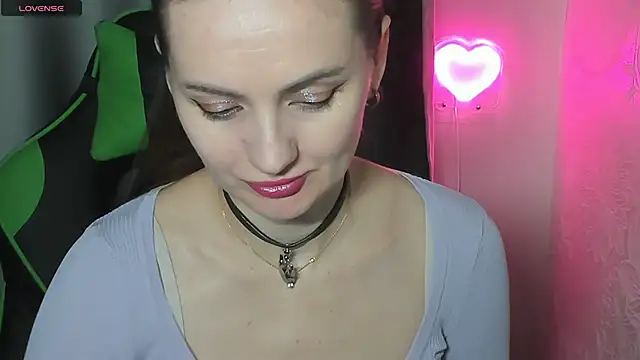 Snapshot of Viola_sweet chatting on 10-05-25, 11:02 Viola sweet online show from 10-05-25, 11:02