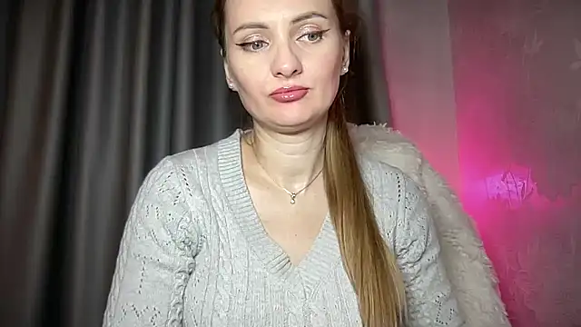 Snapshot of Viola_sweet chatting on 11-06-25, 12:22 Viola sweet online show from 11-06-25, 12:22