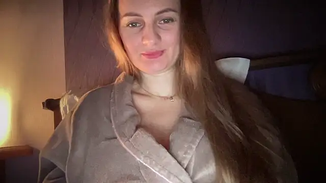 Snapshot of Viola_sweet chatting on 11-29-25, 01:52 Viola sweet online show from 11-29-25, 01:52