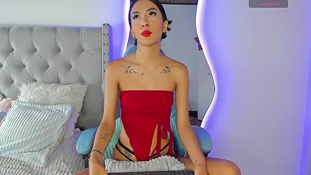 Snapshot of Violet_Rost chatting on 03-07-25, 02:34 Violet Rost online show from 03-07-25, 02:34