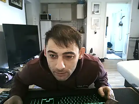 Snapshot of mihaimichael chatting on 04-01-26, 02:58 mihaimichael online show from 04-01-26, 02:58