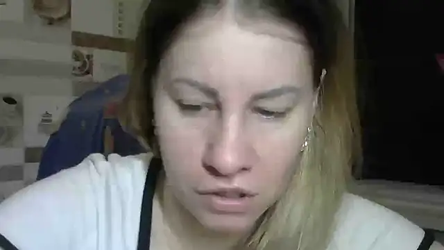 TherestlessKitty online show from 02-06-26, 10:24