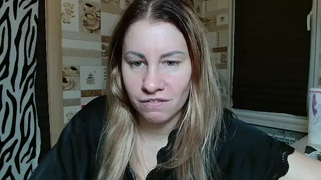 TherestlessKitty online show from 04-13-26, 10:15