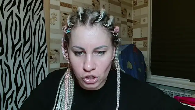 Snapshot of TherestlessKitty chatting on 05-04-26, 10:39 TherestlessKitty online show from 05-04-26, 10:39