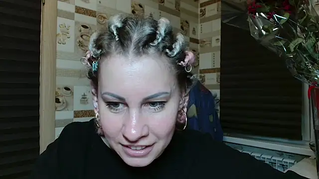 Snapshot of TherestlessKitty chatting on 05-10-26, 10:48 TherestlessKitty online show from 05-10-26, 10:48