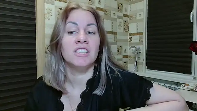 Snapshot of TherestlessKitty chatting on 06-04-26, 10:16 TherestlessKitty online show from 06-04-26, 10:16