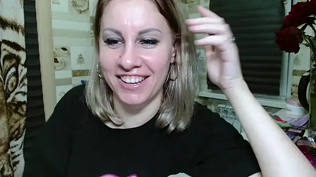Snapshot of TherestlessKitty chatting on 06-14-26, 02:24 TherestlessKitty online show from 06-14-26, 02:24