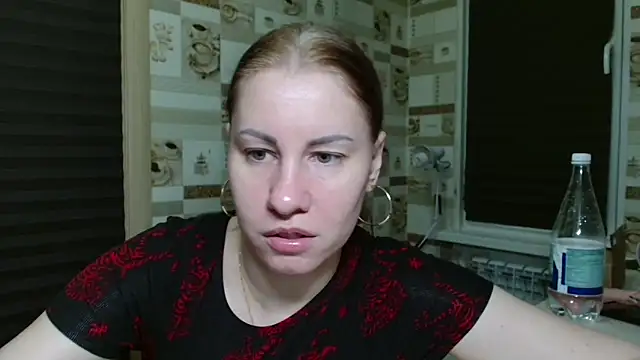 TherestlessKitty online show from 06-17-26, 10:21