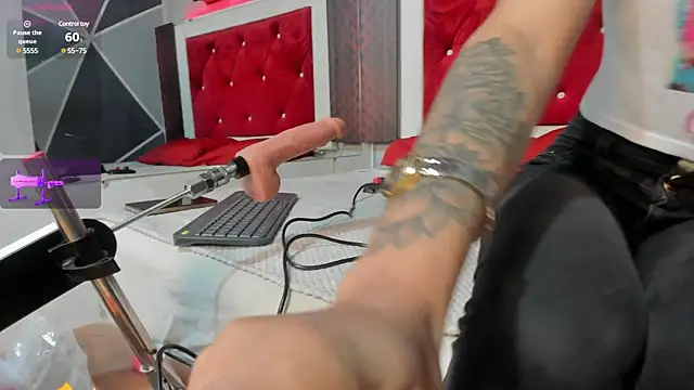 Karoll014 online show from 02-26-25, 11:52