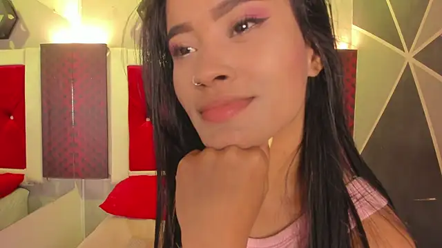 Karoll014 online show from 04-15-26, 12:23