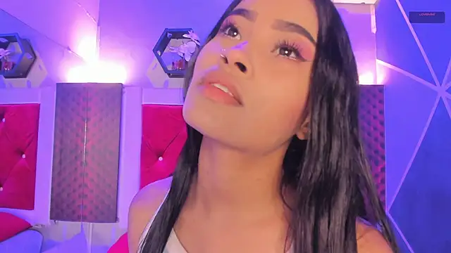 Karoll014 online show from 04-21-26, 12:11