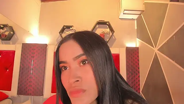 Snapshot of Karoll014 chatting on 06-12-26, 12:15 Karoll014 online show from 06-12-26, 12:15