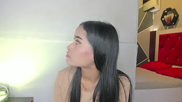 Snapshot of Karoll014 chatting on 07-01-26, 11:56 Karoll014 online show from 07-01-26, 11:56