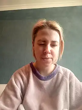 Gussie Bridie online show from 02-22-25, 07:56