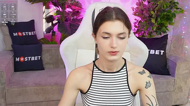 Britney054 online show from 12-21-24, 11:34