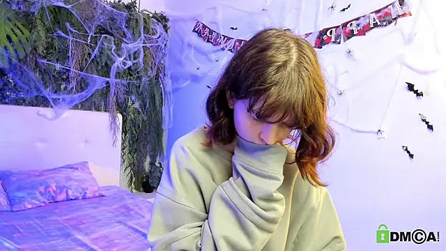 Alina Mills online show from 10-28-25, 08:29