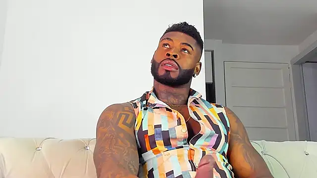 Snapshot of Makonneen chatting on 11-12-25, 04:02 Makonneen online show from 11-12-25, 04:02