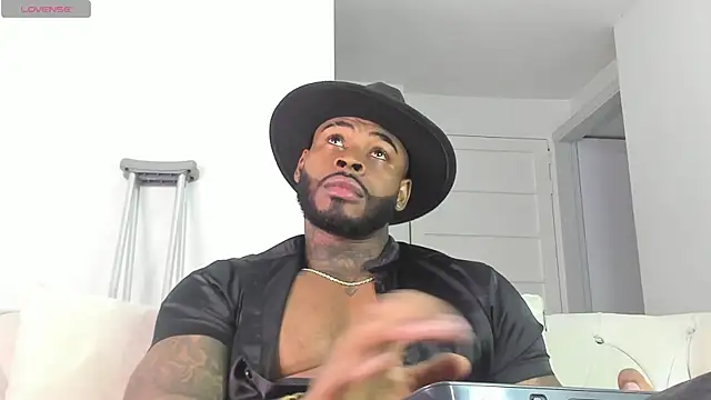 Snapshot of Makonneen chatting on 06-01-26, 12:56 Makonneen online show from 06-01-26, 12:56