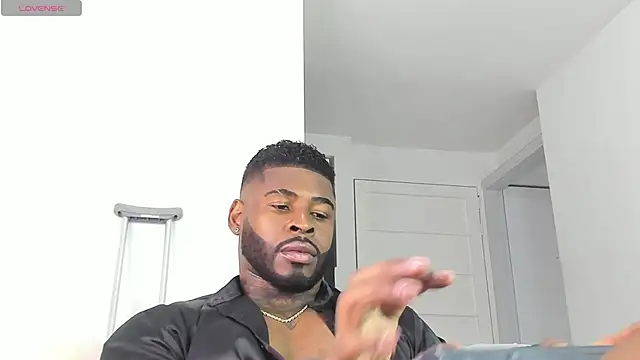 Snapshot of Makonneen chatting on 06-06-26, 10:25 Makonneen online show from 06-06-26, 10:25