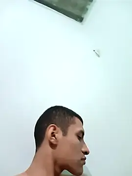 Rogersmit2 online show from 10-28-25, 03:32