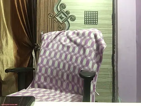 Snapshot of Desi_bhabhiii chatting on 02-22-25, 05:34 Desi bhabhiii online show from 02-22-25, 05:34