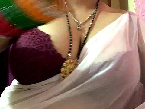 Snapshot of Desi_bhabhiii chatting on 12-04-25, 05:17 Desi bhabhiii online show from 12-04-25, 05:17