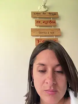 Snapshot of Alice_milf_ chatting on 02-04-26, 03:40 Alice milf online show from 02-04-26, 03:40