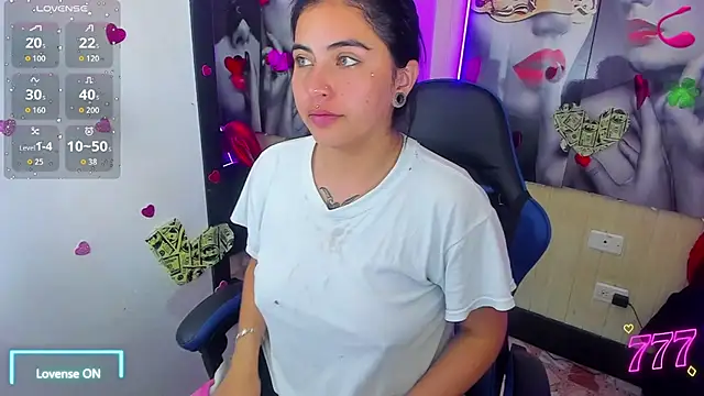 Snapshot of _luna_torres chatting on 07-15-26, 02:22 luna torres online show from 07-15-26, 02:22