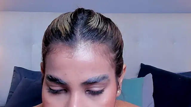 SaraaJhonsonn online show from 02-11-25, 03:18