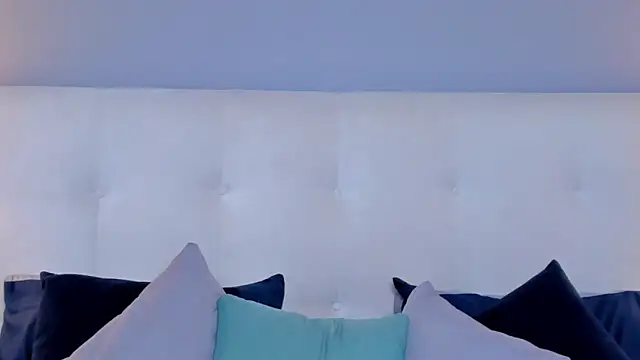 SaraaJhonsonn online show from 02-12-25, 03:16