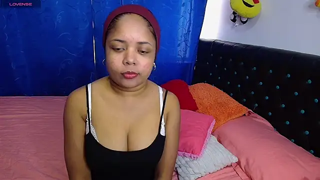 Snapshot of Melikasweetz chatting on 04-26-26, 04:48 Melikasweetz online show from 04-26-26, 04:48