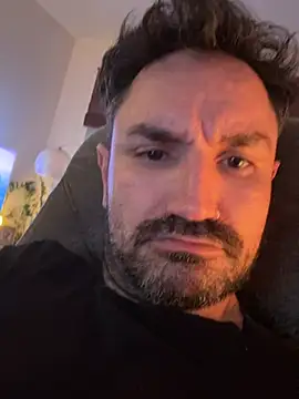 tomz0819 online show from 04-12-26, 05:12