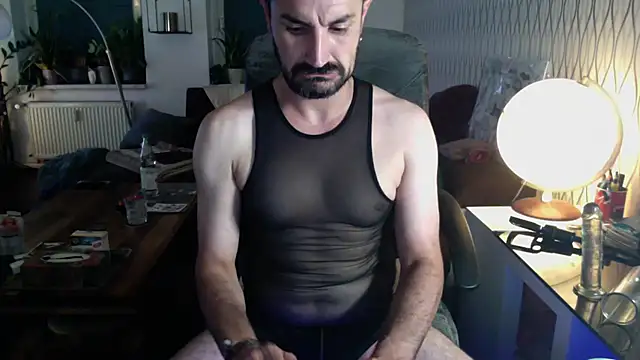 Snapshot of tomz0819 chatting on 07-07-26, 08:13 tomz0819 online show from 07-07-26, 08:13