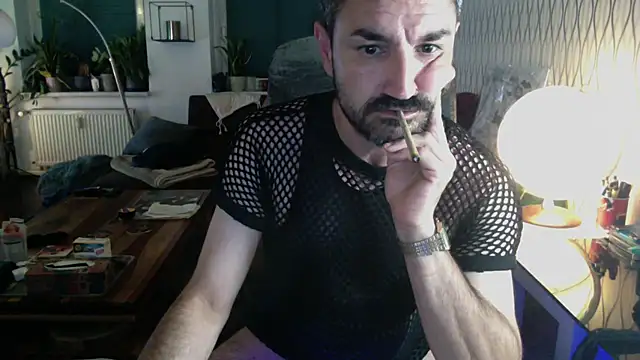 Snapshot of tomz0819 chatting on 07-09-26, 01:09 tomz0819 online show from 07-09-26, 01:09