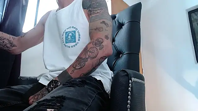 ren stipee online show from 02-20-25, 09:09