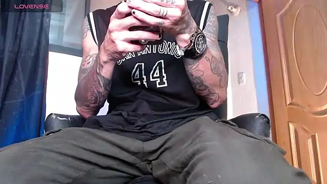 ren stipee online show from 03-05-25, 03:51