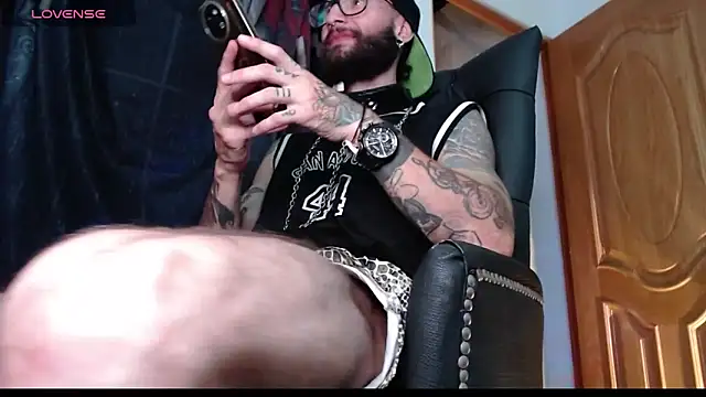 ren stipee online show from 03-20-25, 06:08